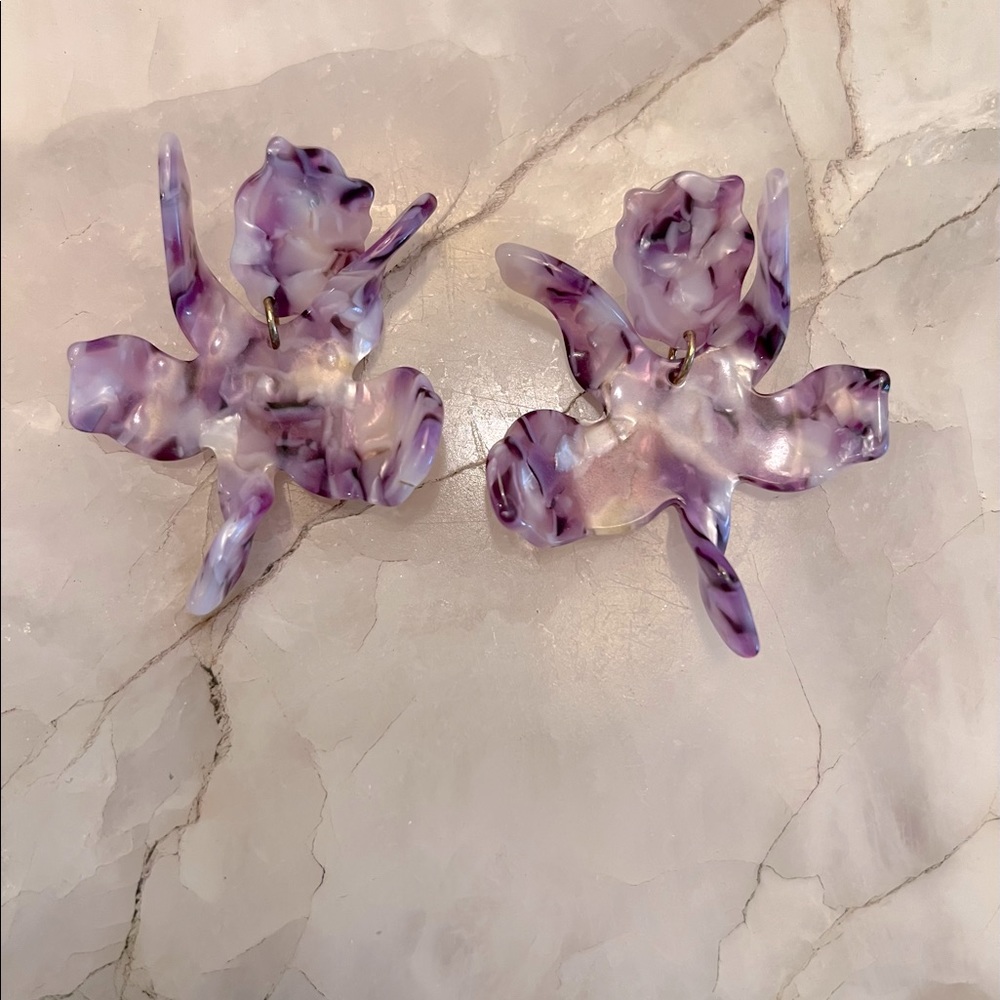 Lele Sadoughi lily earrings in purple, EUC